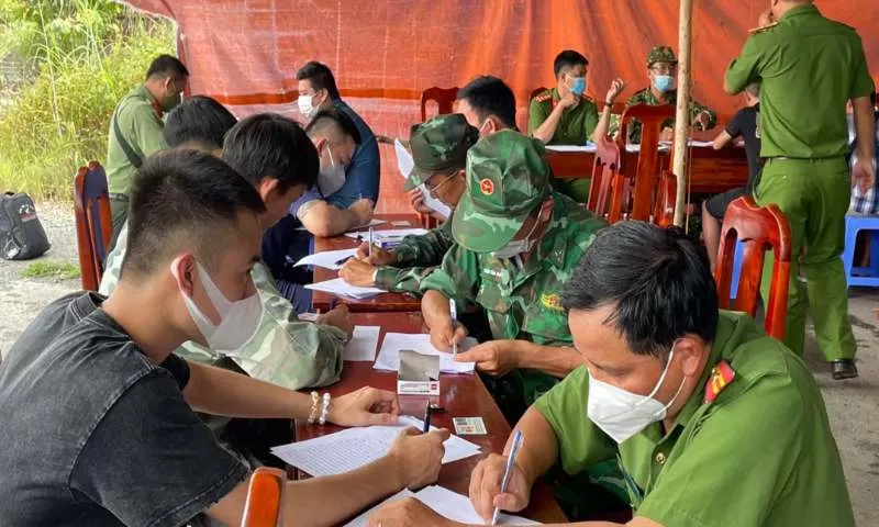 Tình trạng vượt biên đánh bạc bị công an bắt giữ